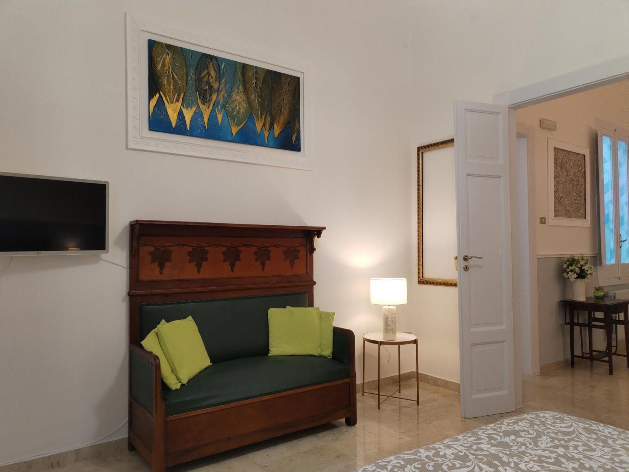 Liberty House Apartment Бари Екстериор снимка